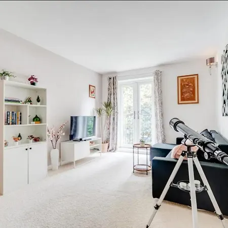 Central London Cosy Apartment With Parking Exterior photo